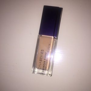Fiona Stiles luminous finish foundation